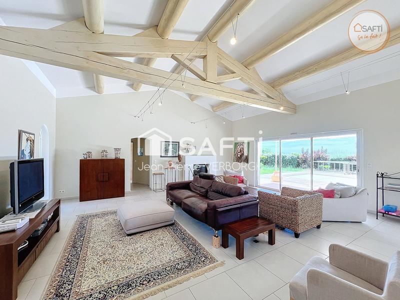 Maison - 170 m² - 5 pièces