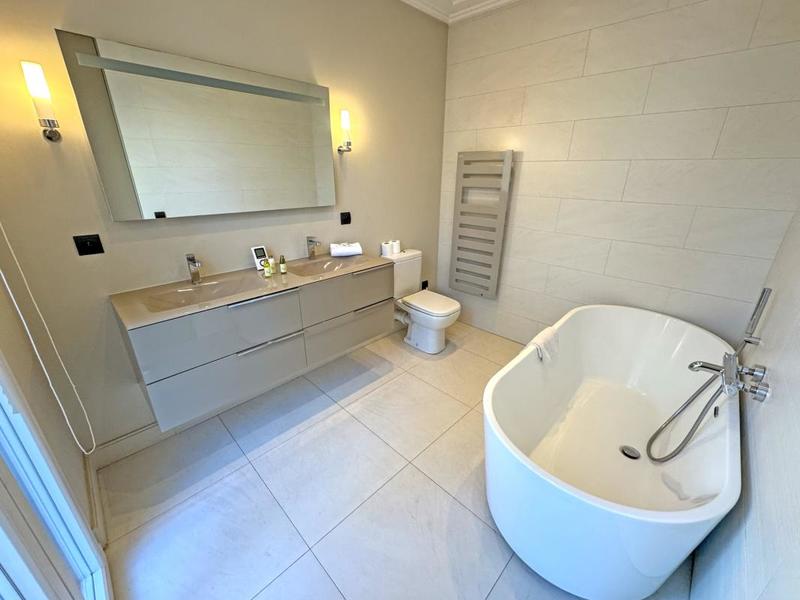 Appartement - 98 m² - 3 pièces