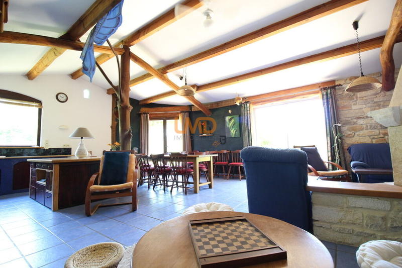 Maison - 136 m² - 7 pièces