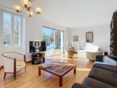 Maison - 223 m² - 6 pièces