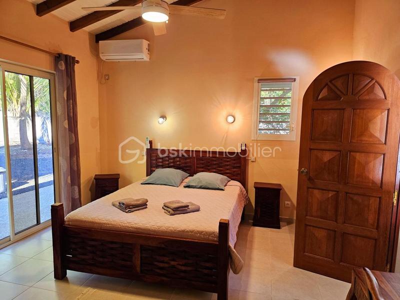 Propriété - 189 m² - 6 pièces