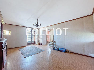 Maison - 94 m² - 5 pièces