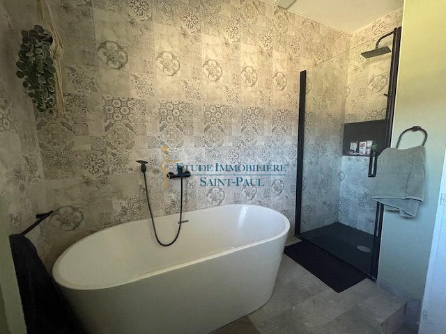 Maison - 96 m² - 4 pièces