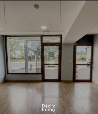 Local d'activités - 168 m² - 5 pièces