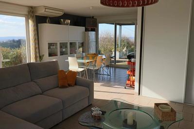 Maison traditionnelle - 89 m² - 4 pièces