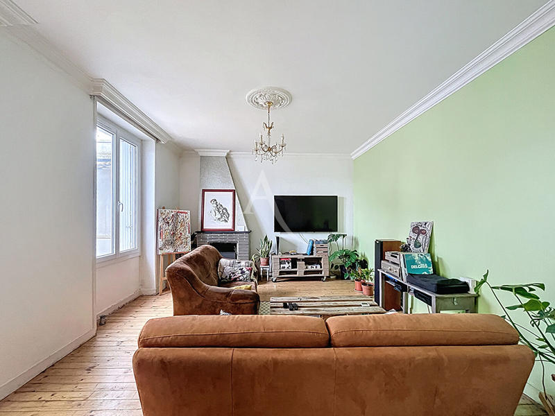 Maison - 111 m² - 7 pièces