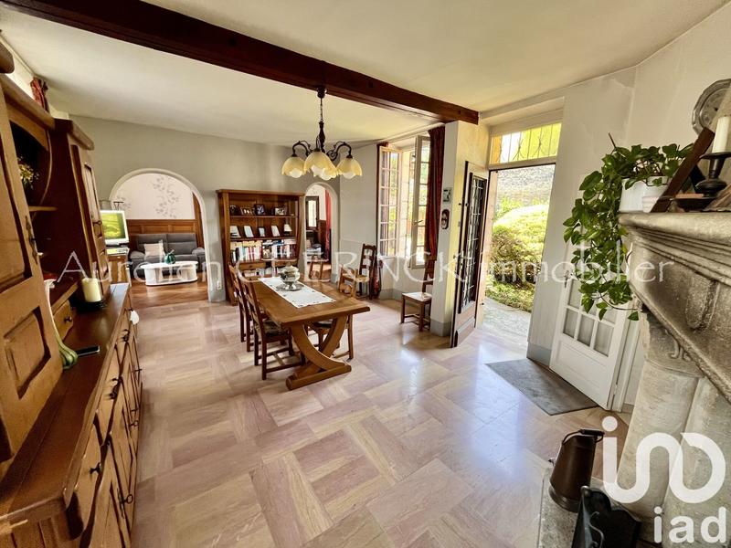 Maison - 268 m² - 6 pièces