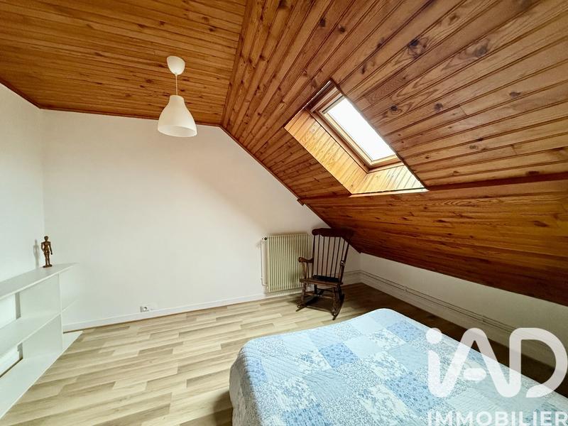 Maison - 180 m² - 8 pièces