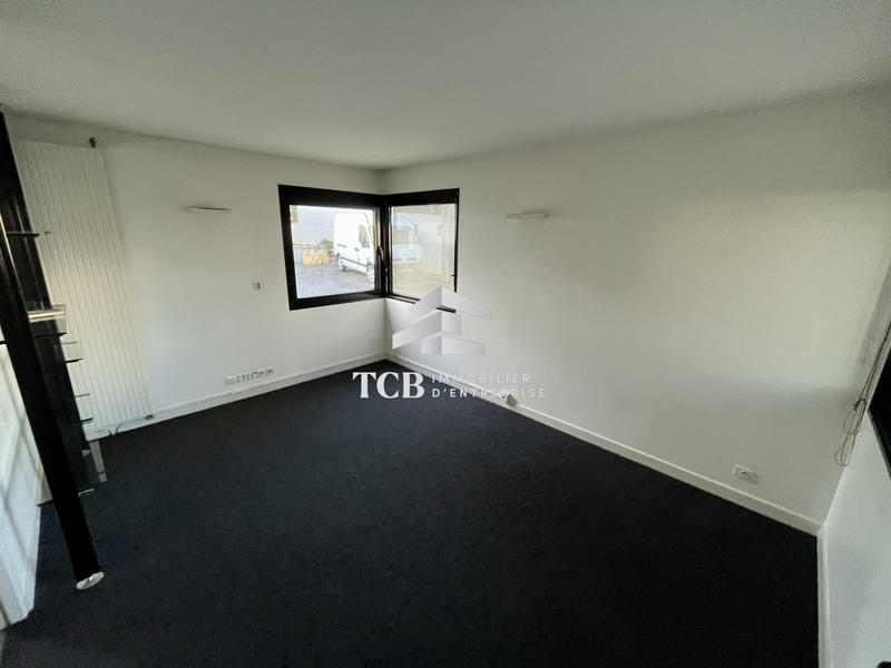 Local d'activités - 850 m²