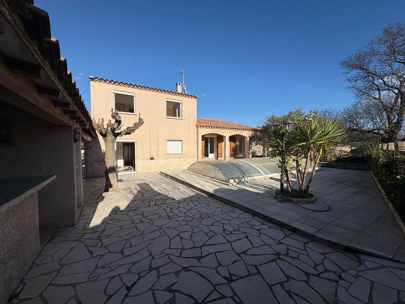 Maison traditionnelle - 140 m² - 5 pièces