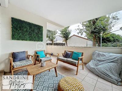 Appartement - 102 m² - 5 pièces