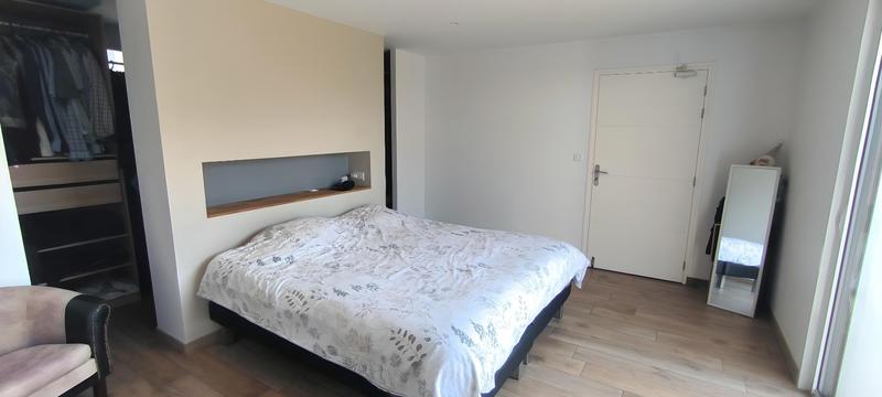 Maison contemporaine - 209 m² - 7 pièces