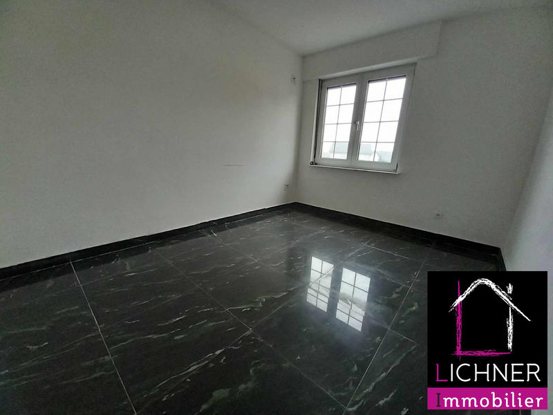 Maison - 220 m² - 8 pièces