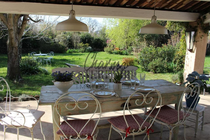 Mas - 228 m² - 10 pièces