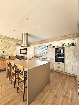 Villa - 187 m² - 7 pièces