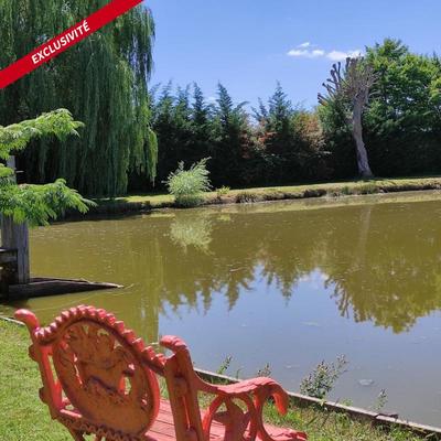 Maison traditionnelle - 271 m² - 8 pièces