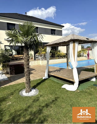 Maison contemporaine - 220 m² - 9 pièces