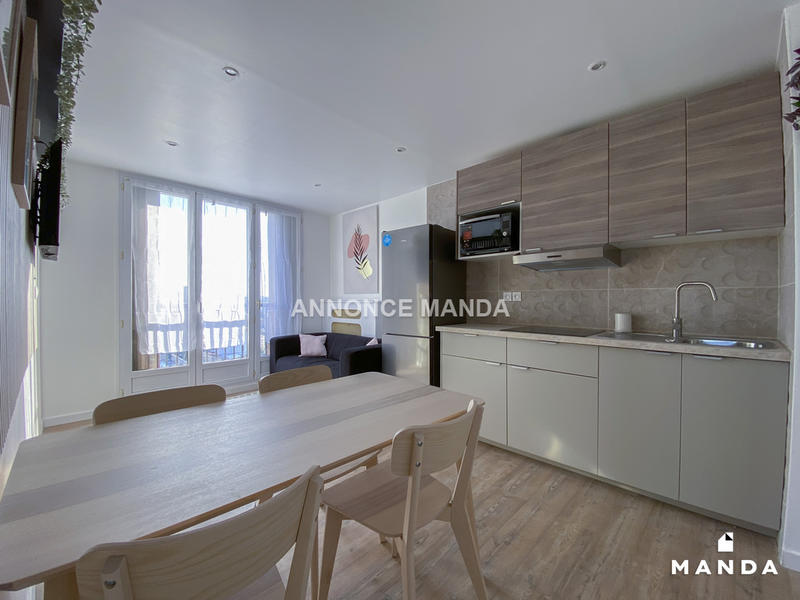 Chambre - 9 m² - 4 pièces