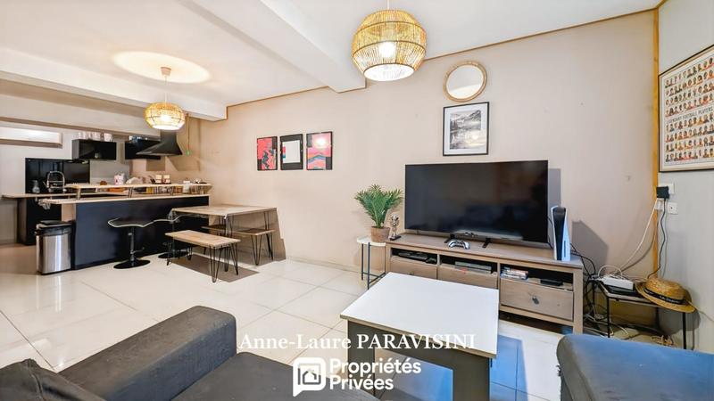 Maison - 99 m² - 4 pièces