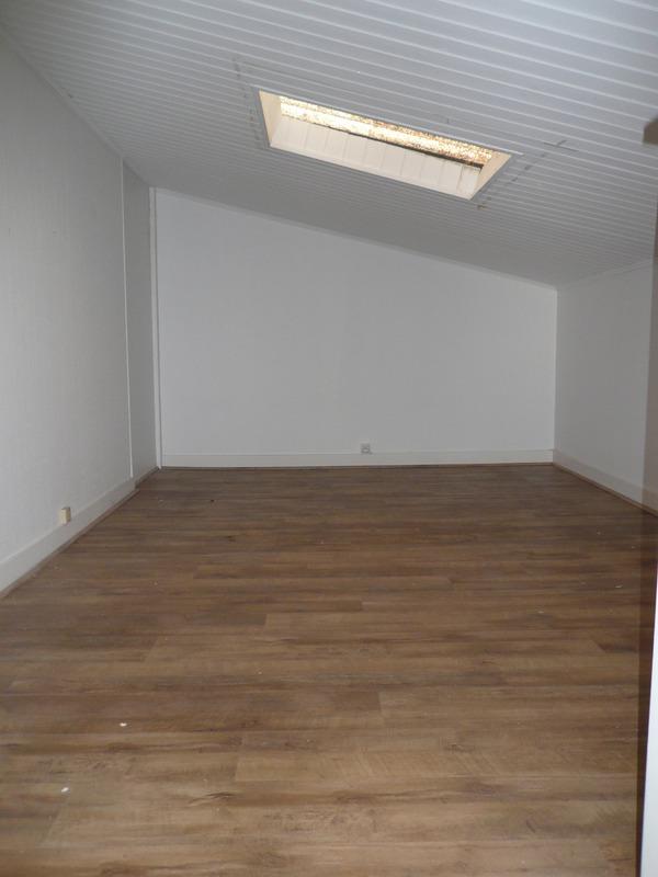 Local commercial - 740 m² - 8 pièces