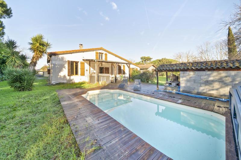 Maison - 140 m² - 4 pièces