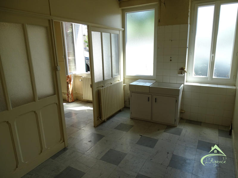 Maison ancienne - 240 m² - 11 pièces