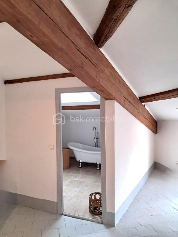 Maison ancienne - 253 m² - 9 pièces