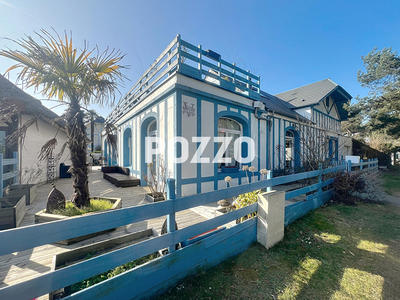 Maison - 195 m² - 8 pièces