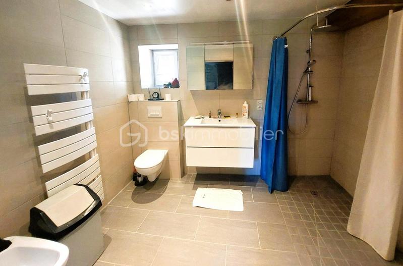 Maison en pierre - 178 m² - 7 pièces