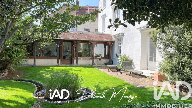 Maison - 380 m² - 11 pièces