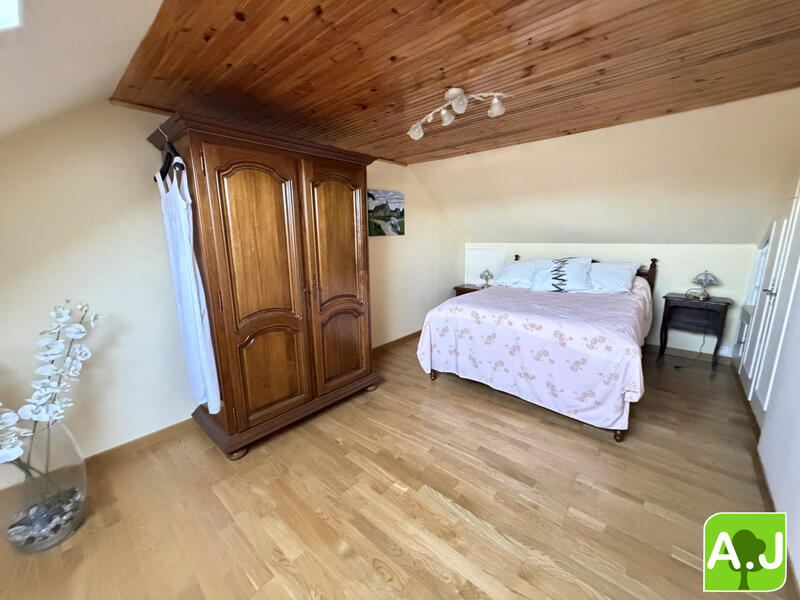 Maison - 125 m² - 5 pièces
