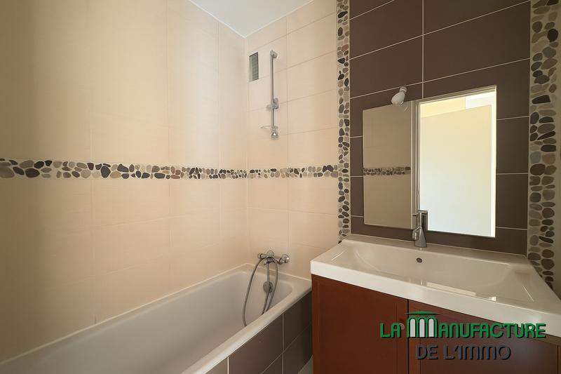 Appartement - 70 m² - 4 pièces