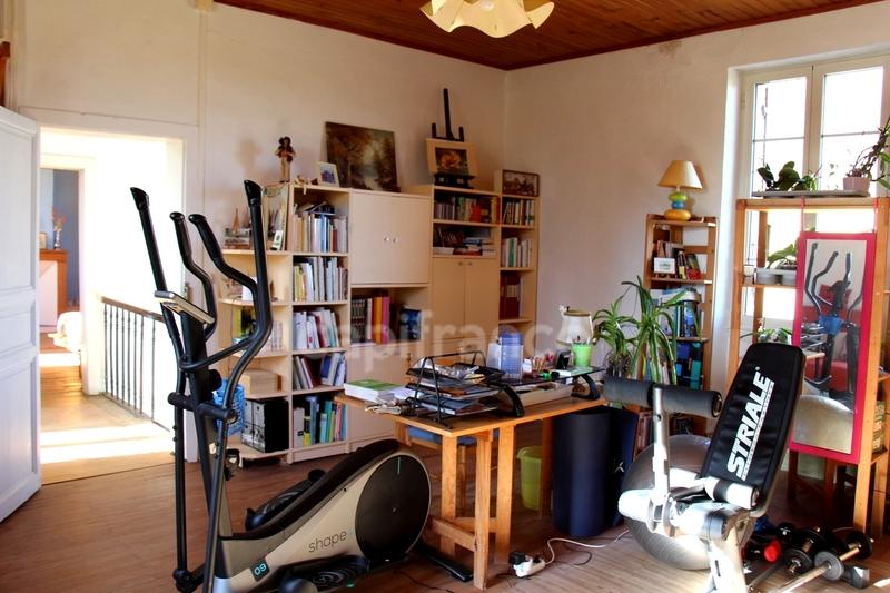 Propriété - 205 m² - 6 pièces