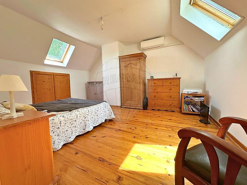 Maison - 183 m² - 7 pièces