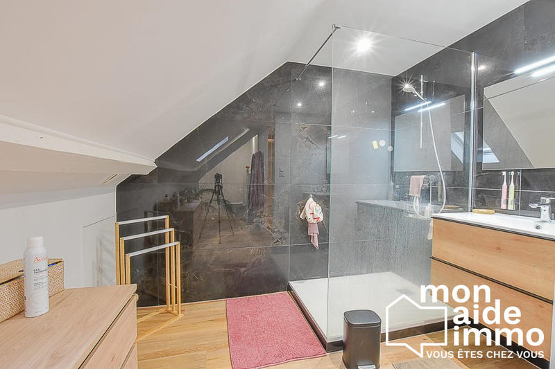 Maison - 183 m² - 6 pièces