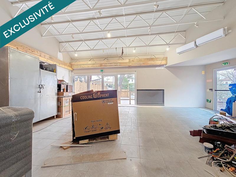 Local commercial - 120 m² - 4 pièces