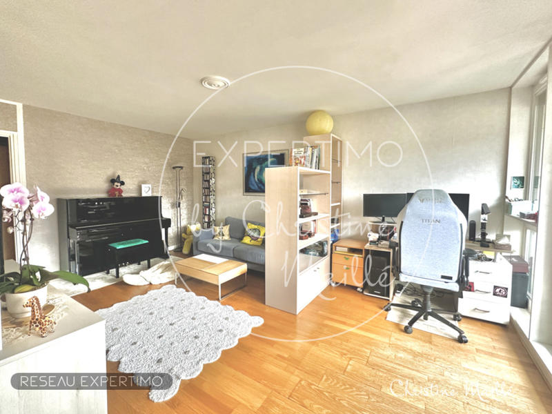 Appartement - 74 m² - 3 pièces