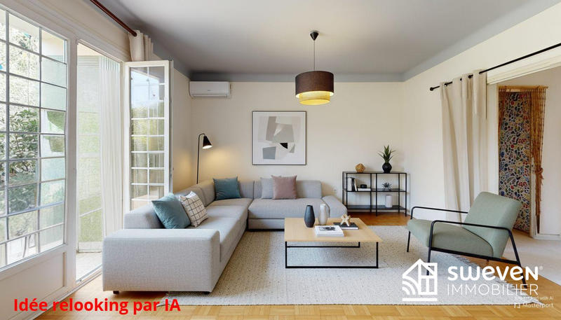 Maison traditionnelle - 220 m² - 7 pièces