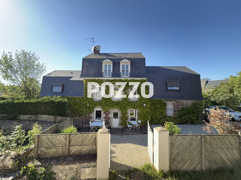 Maison - 220 m² - 8 pièces