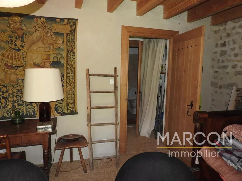 Maison de village - 513 m² - 7 pièces