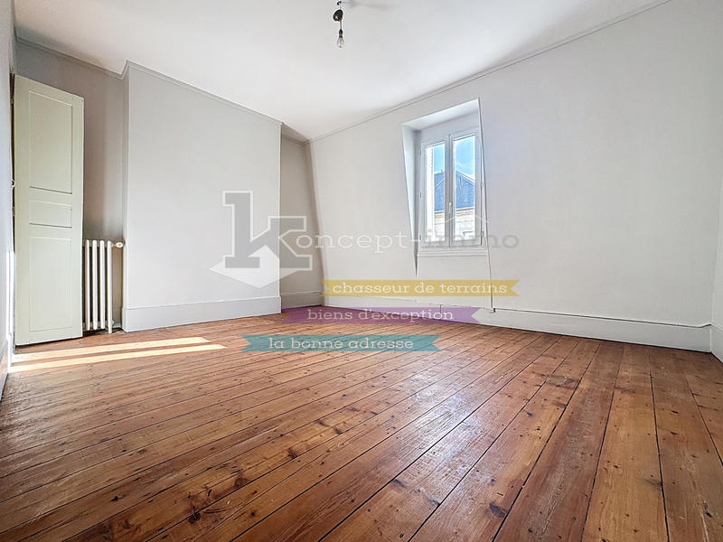 Immeuble - 117 m² - 6 pièces