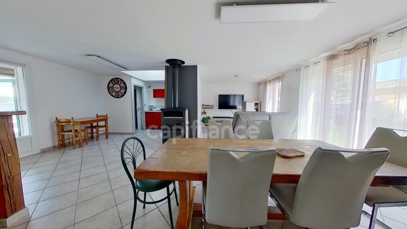 Maison - 152 m² - 8 pièces