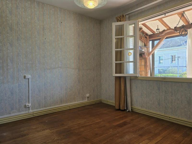 Maison - 93 m² - 5 pièces