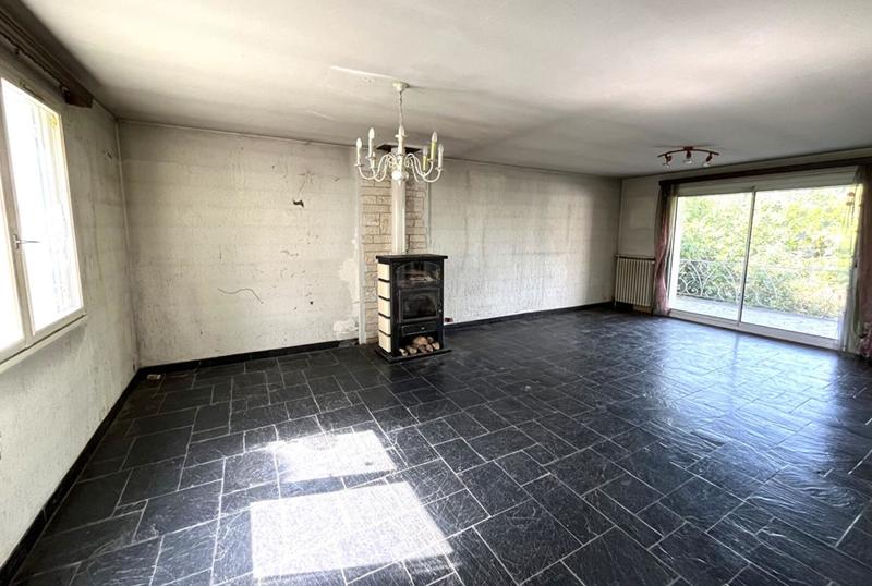 Maison - 250 m² - 8 pièces