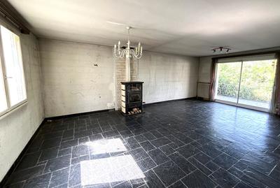 Maison - 250 m² - 8 pièces