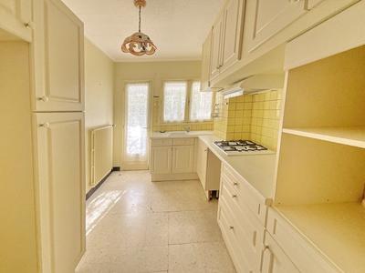 Maison - 182 m² - 7 pièces