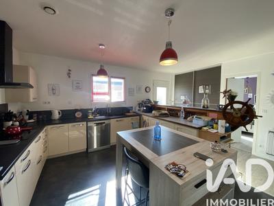 Maison - 140 m² - 5 pièces