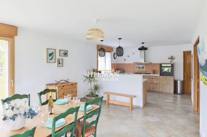 Maison - 177 m² - 7 pièces