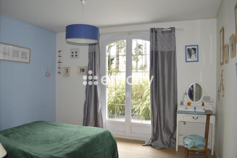 Demeure - 350 m² - 11 pièces