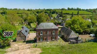 Maison - 140 m² - 6 pièces